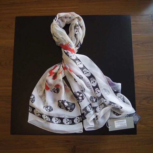 Alexander McQueen Accessories - NWT! Alexander McQueen Butterfly Skull Scarf